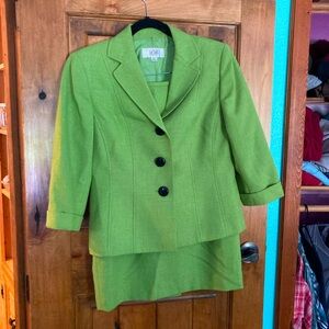 Le suit 10P lime green suit